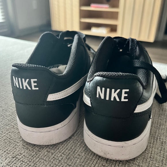 Nike Court Vision Women's Sneakers - Picture 2 of 2